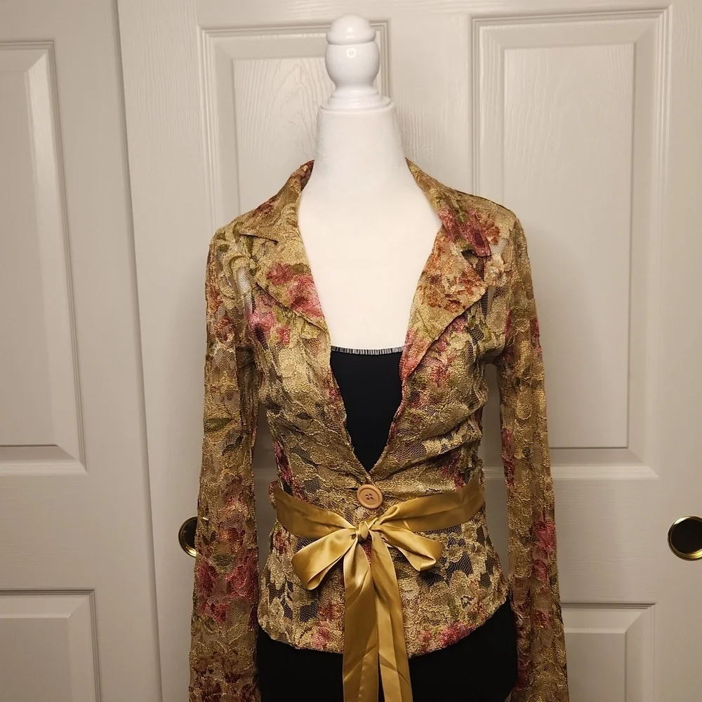 Do & Be Clothing Women's Yellow Gold/Pink Appliqued Floral Lace Jacket Size S - Picture 10 of 13